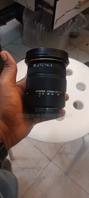 Sigma Canon Lens 17-50 Dx.