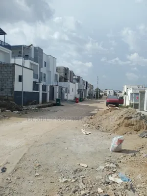 5bdrm Duplex in Ochacho Estate, Life Camp for rent