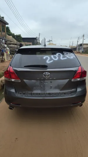 Toyota Venza V6 AWD 2010 Gray