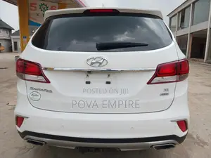 Hyundai Santa Fe Limited AWD 2017 White