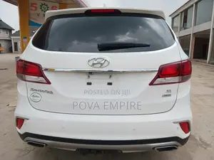 Hyundai Santa Fe Limited AWD 2017 White