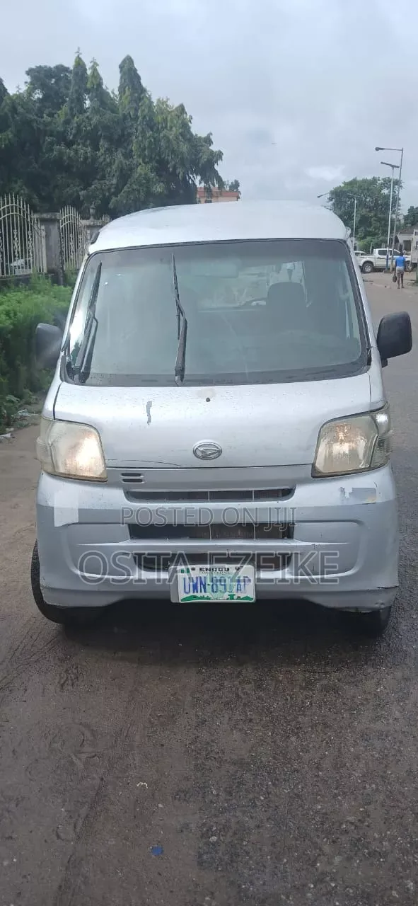 Daihatsu Hijet 2012 Silver