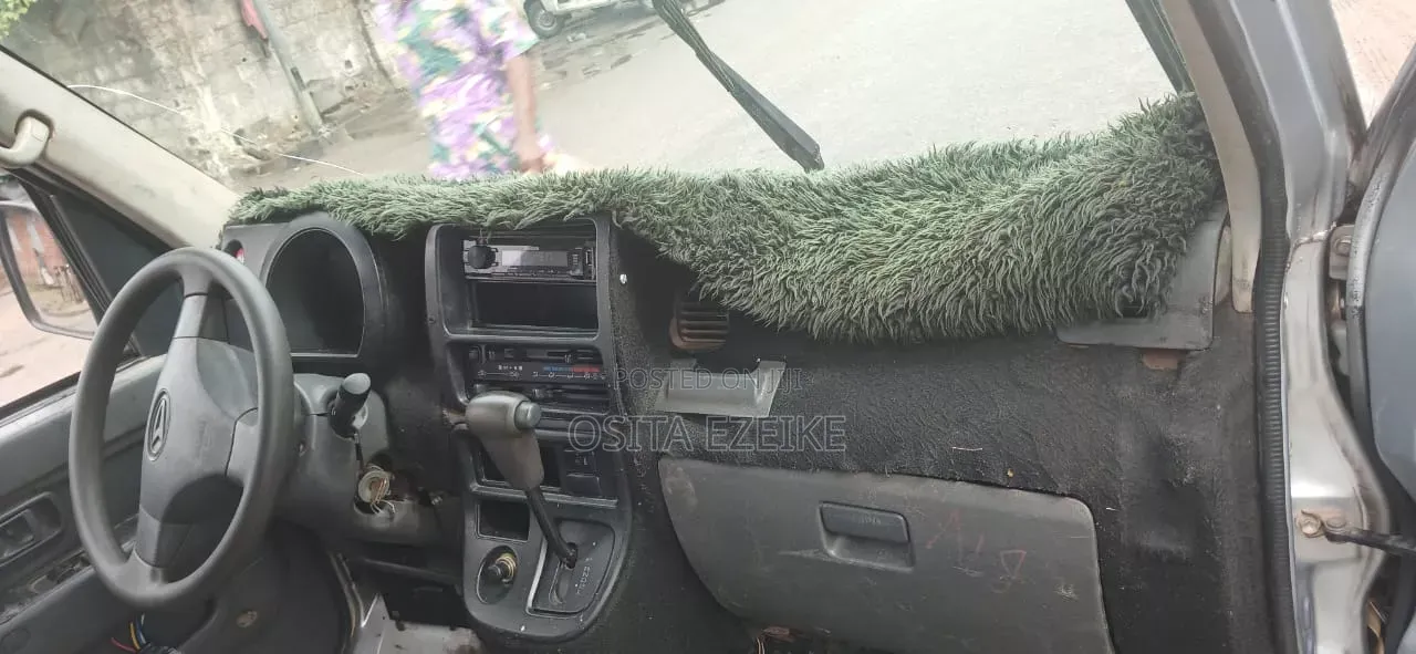 Daihatsu Hijet 2012 Silver