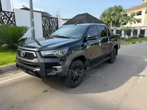 Toyota Hilux 2025 Black