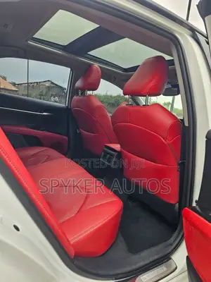 Toyota Camry XSE (2.5L 4cyl 8A) 2019 White