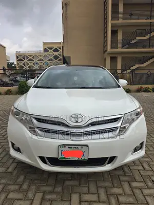 Toyota Venza 2010 White