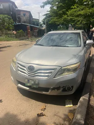 Toyota Camry XLE V6 4dr Sedan (3.5L 6cyl 6AM) 2008 Silver