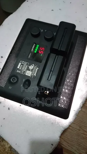 Video Led Light With Dimmer Intensity Control Screen 2 Batteries