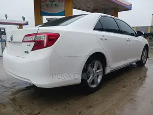 Toyota Camry LE 4dr Sedan (2.5L 4cyl 6A) 2012 White