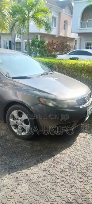 Kia Forte 2010 Brown