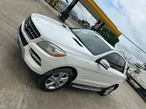 Mercedes-Benz M Class ML350 4MATIC 4dr SUV AWD (3.5L 6cyl 7A) 2014