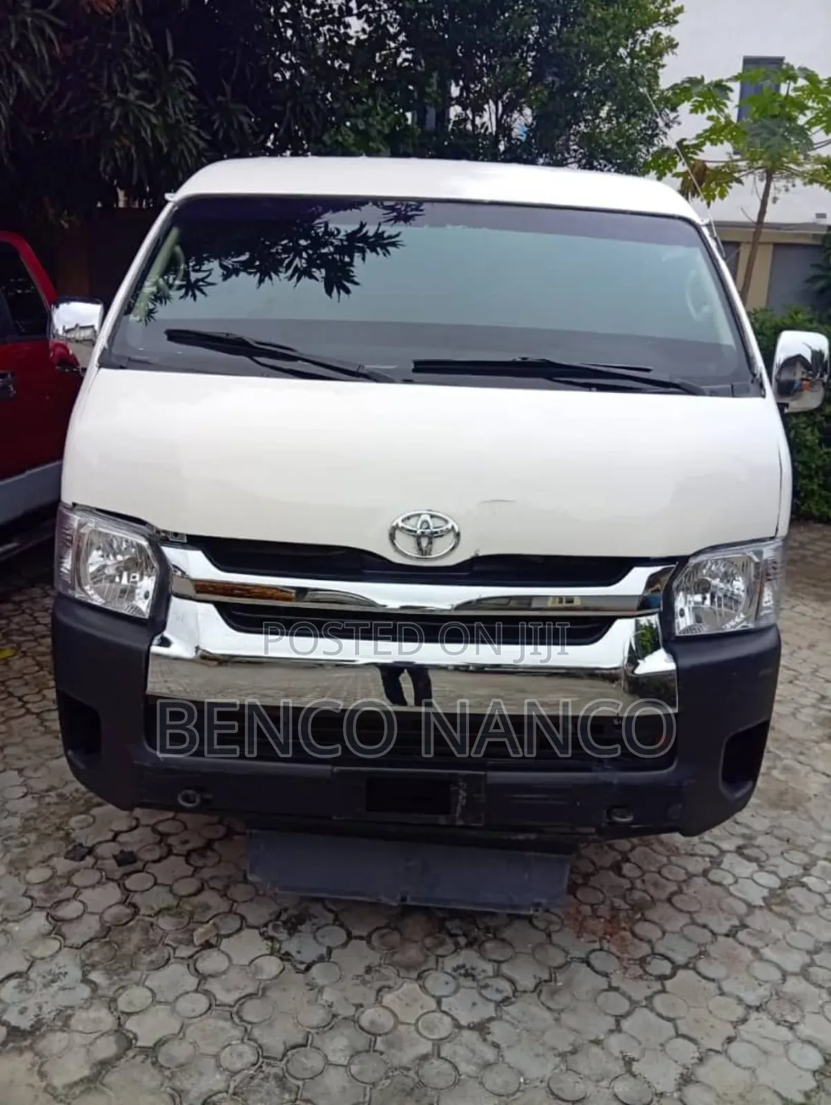 Toyota HiAce 2015 White