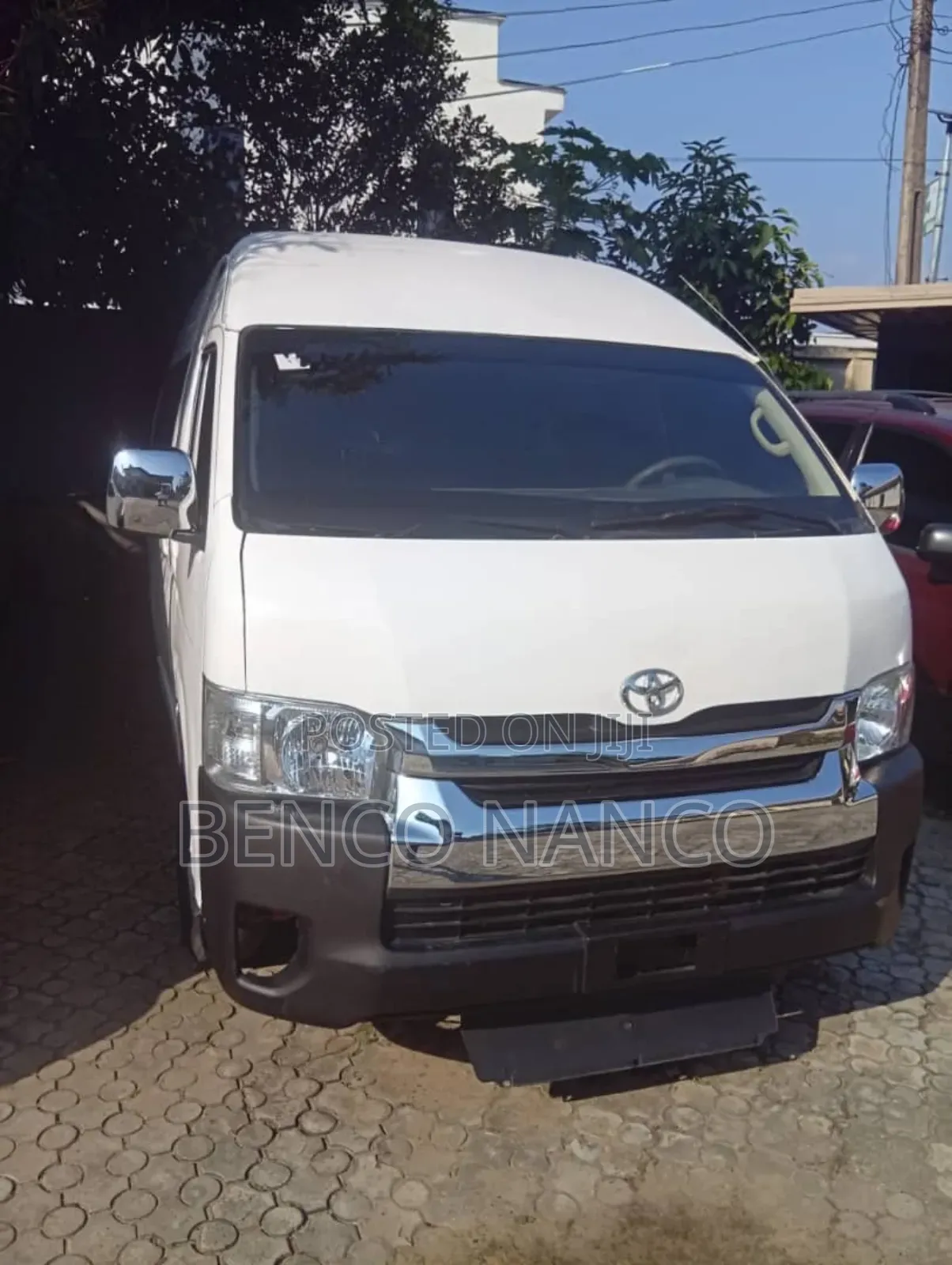 Toyota HiAce 2015 White