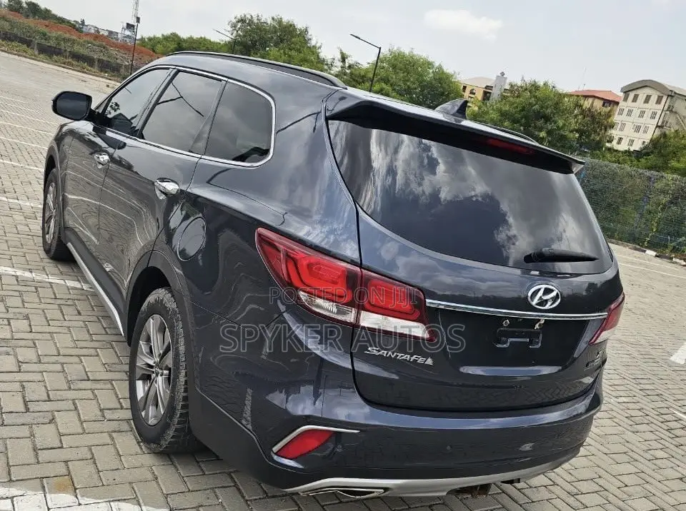 Hyundai Santa Fe Limited AWD 2017 Blue