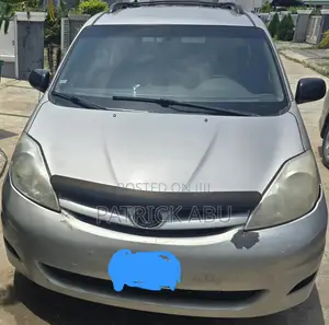 Toyota Sienna CE FWD 2007 Silver
