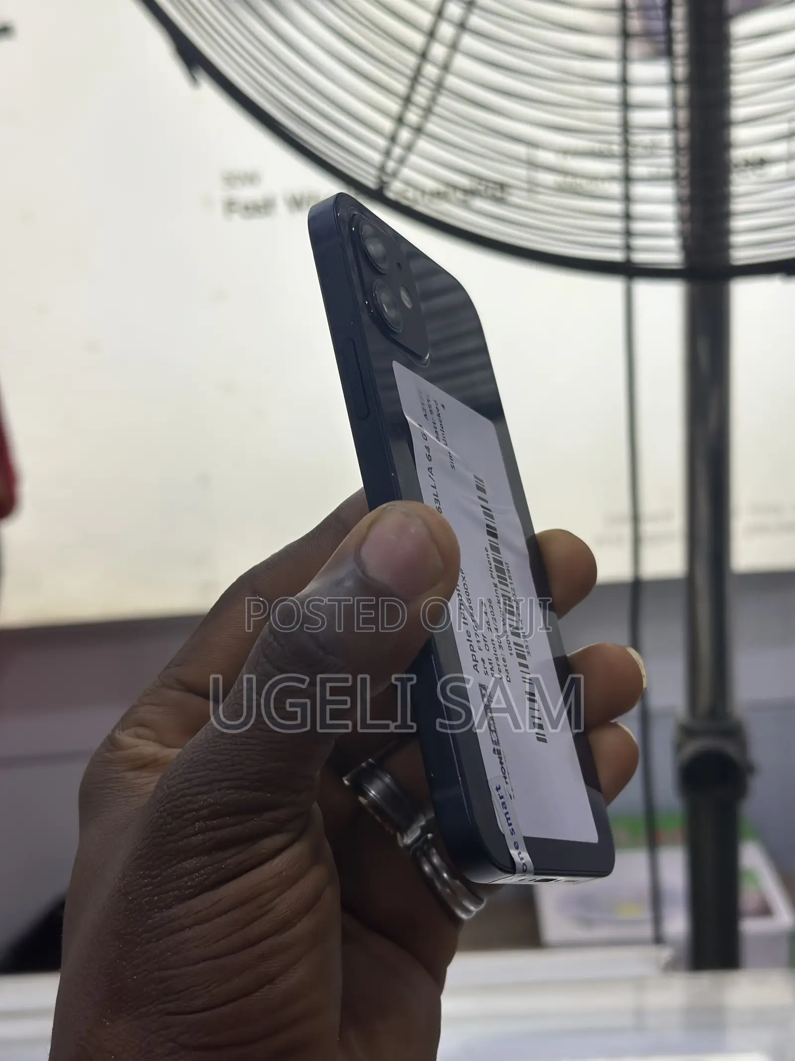 Apple iPhone 12 64 GB Black