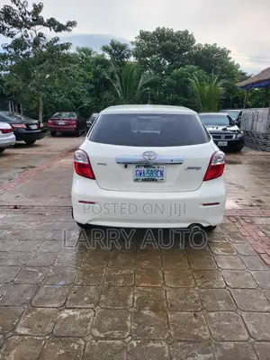 Toyota Matrix 2010 White