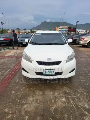 Toyota Matrix 2010 White