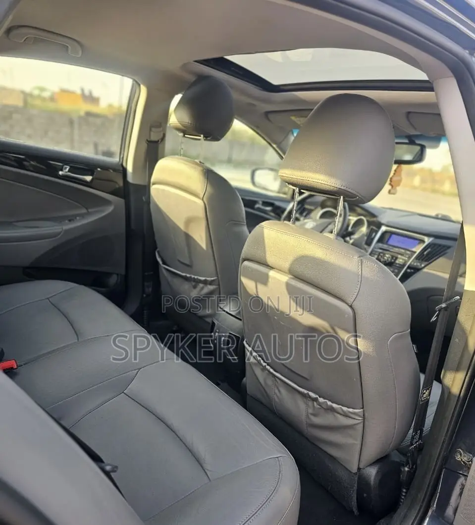 Hyundai Sonata 2012 Black
