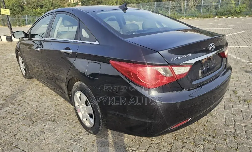 Hyundai Sonata 2012 Black
