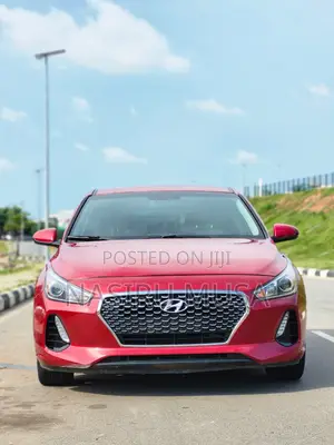 Hyundai Elantra 2018 Red