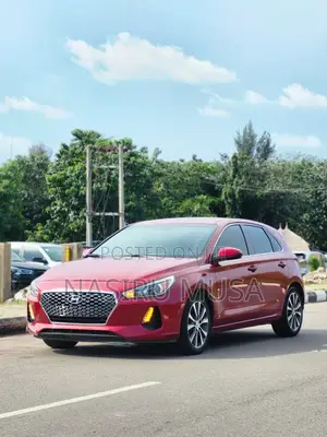 Hyundai Elantra 2018 Red