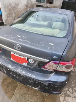 Toyota Corolla 2010 Gray