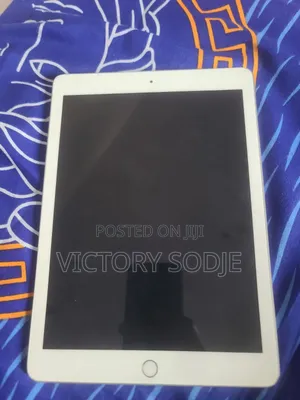 Apple iPad 9.7 32 GB Silver
