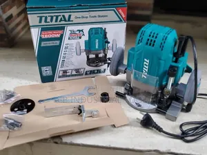 TOTAL 1600W Electric Plunge Router