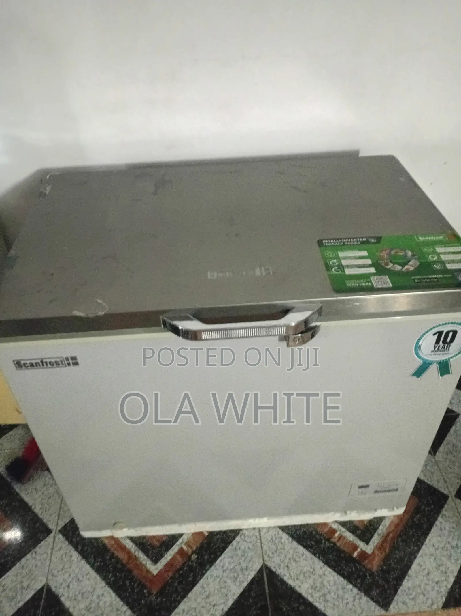 Inverter Freezer 250l Almost New