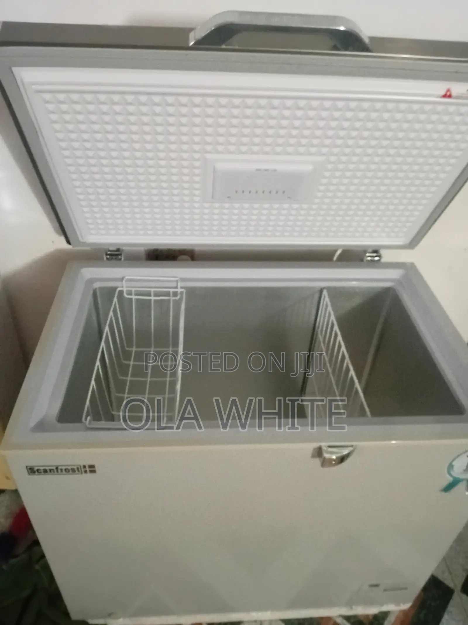 Inverter Freezer 250l Almost New