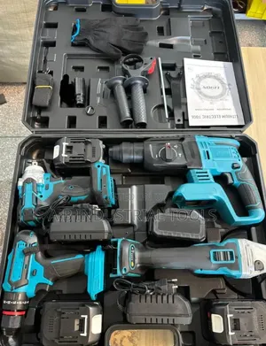 Makita 4-in-1 Cordless Power Tool Combo Kit
