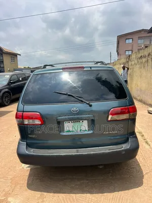 Toyota Sienna 2002 Green