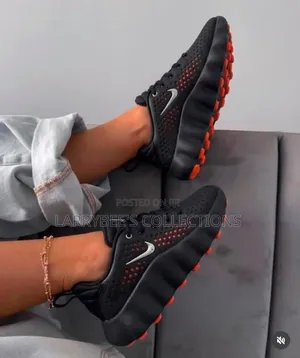 Nike Mind 002 Sneakers