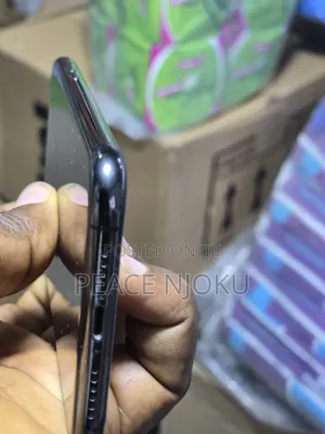 Apple iPhone XS 64 GB Black