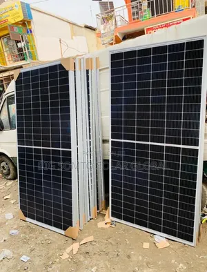 625watts Jinko Solar Panel