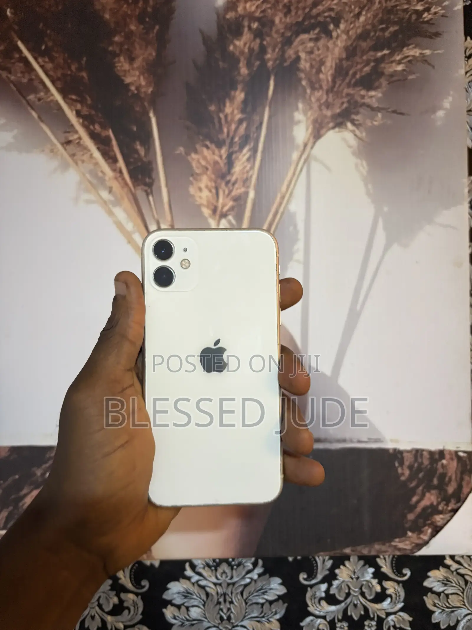 Apple iPhone 11 64 GB White