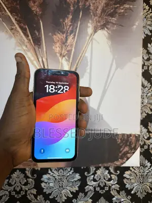 Apple iPhone 11 64 GB White