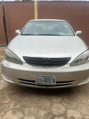 Toyota Camry 2004 Gray
