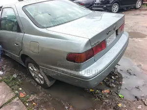 Toyota Camry LE 4dr Sedan (2.2L 4cyl 4A) 2001 Blue