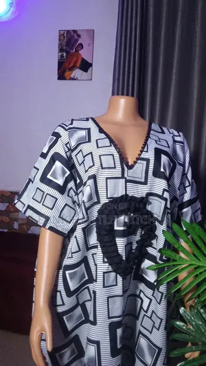Beautiful Black and White Ready-to-Wear Gown