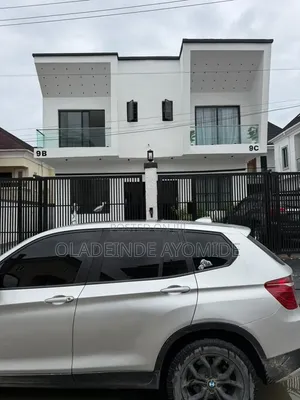 4bdrm Duplex in Chevron for rent