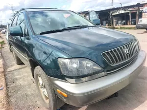 Lexus RX 2000 Green