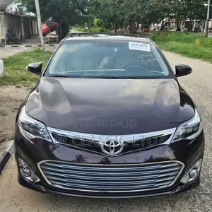 Toyota Avalon Limited Sedan FWD (3.5L 6cyl 6A) 2013 Burgundy
