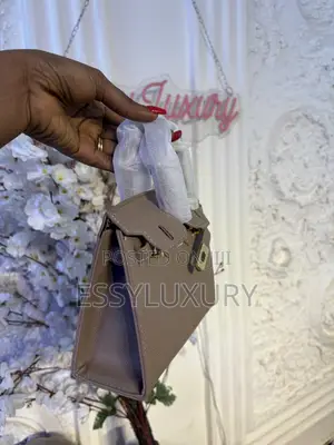 Quality Nude Bag