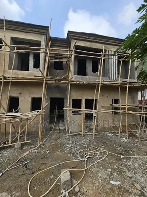 2bdrm Block of Flats in Citizen Avenue, Dawaki for sale