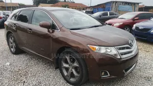 Toyota Venza 2010 Gold