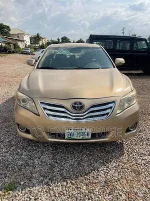 Toyota Camry 2008 Gold