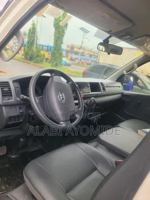 Toyota HiAce 2020 White