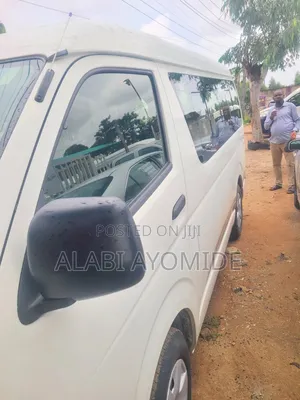 Toyota HiAce 2020 White